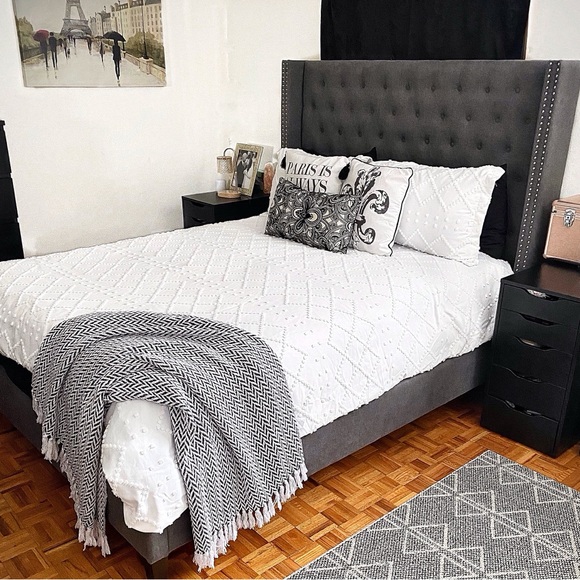 Dark Grey and White Cotton Chevron Throw - Picture 2 of 9